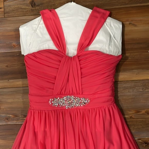 Women’s Juniors Coral Formal Prom Chiffon Gown with Jeweled Waist - Picture 3 of 4